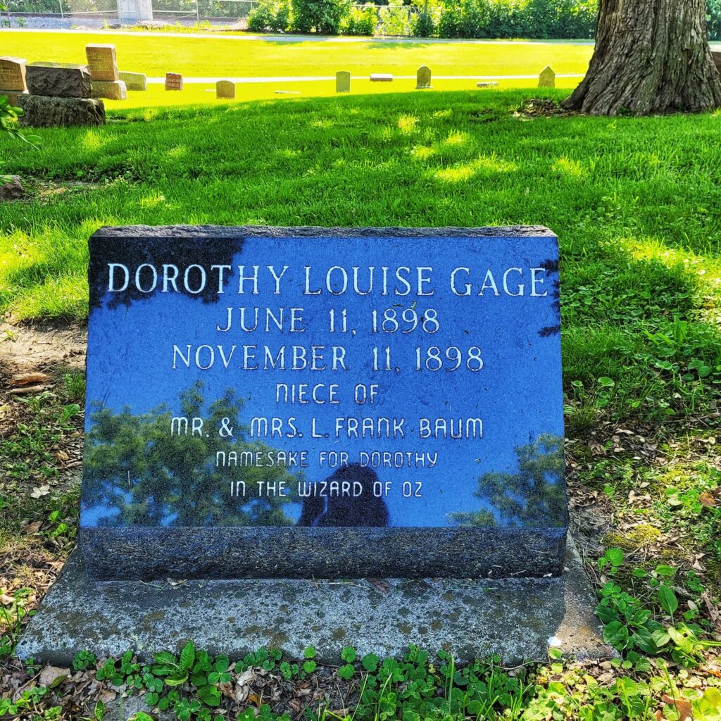 Photo of headstone of Dorothy Gage