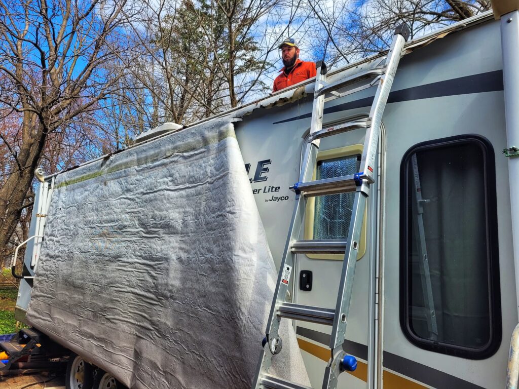 Photo of cutting an rv awning off