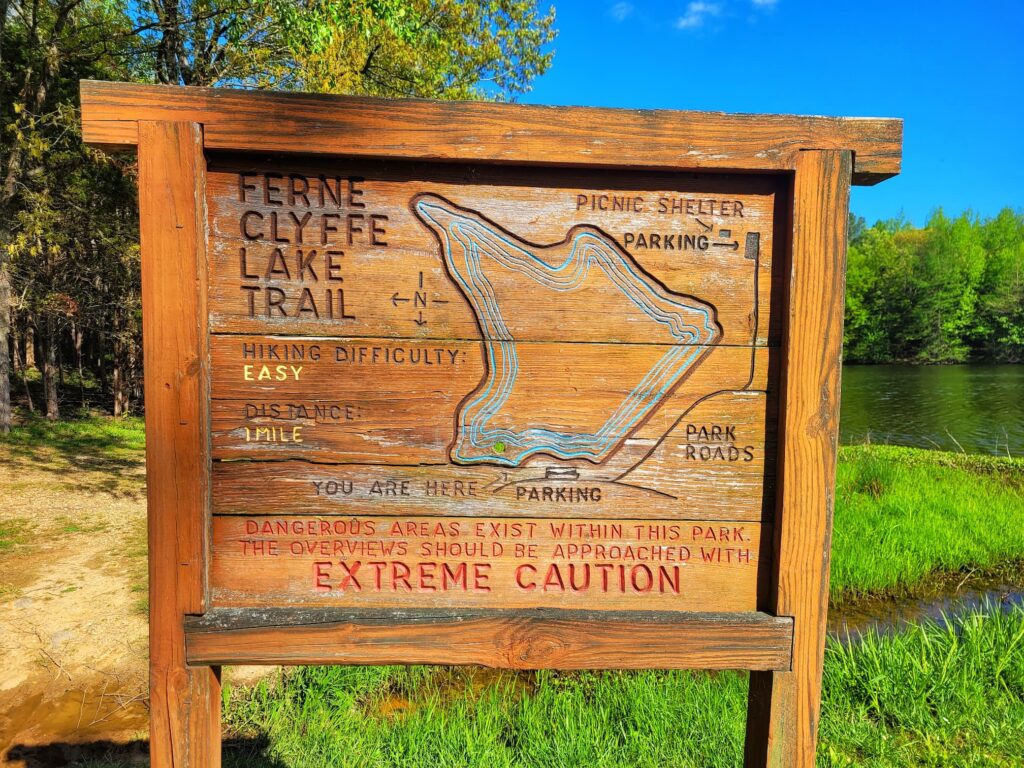Photo of Ferne Clyffe Lake Trail Sign