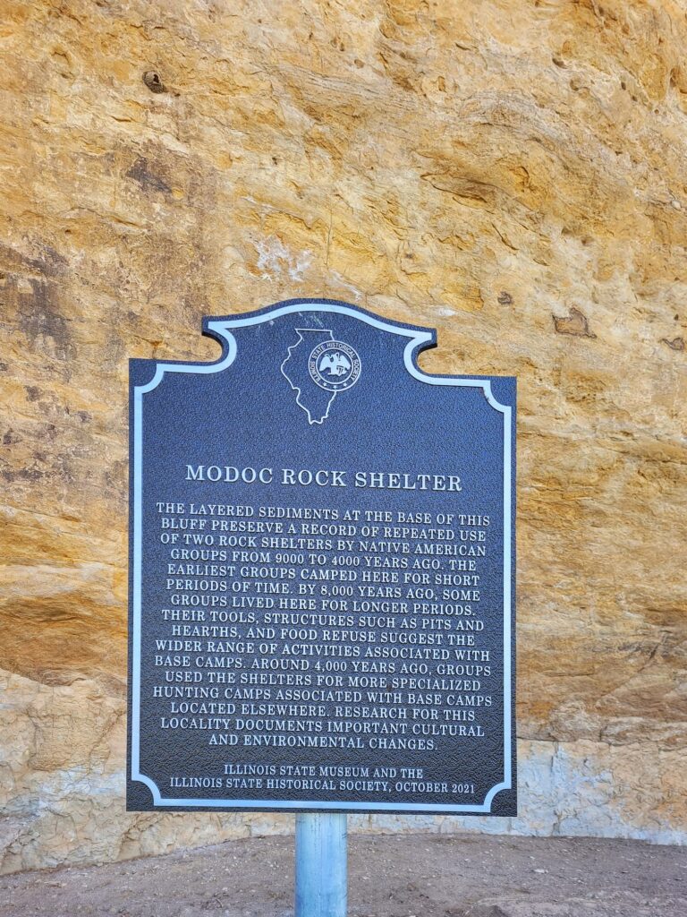 photo of histori marker for Modoc Rock Shelter in Prairie du Rocher