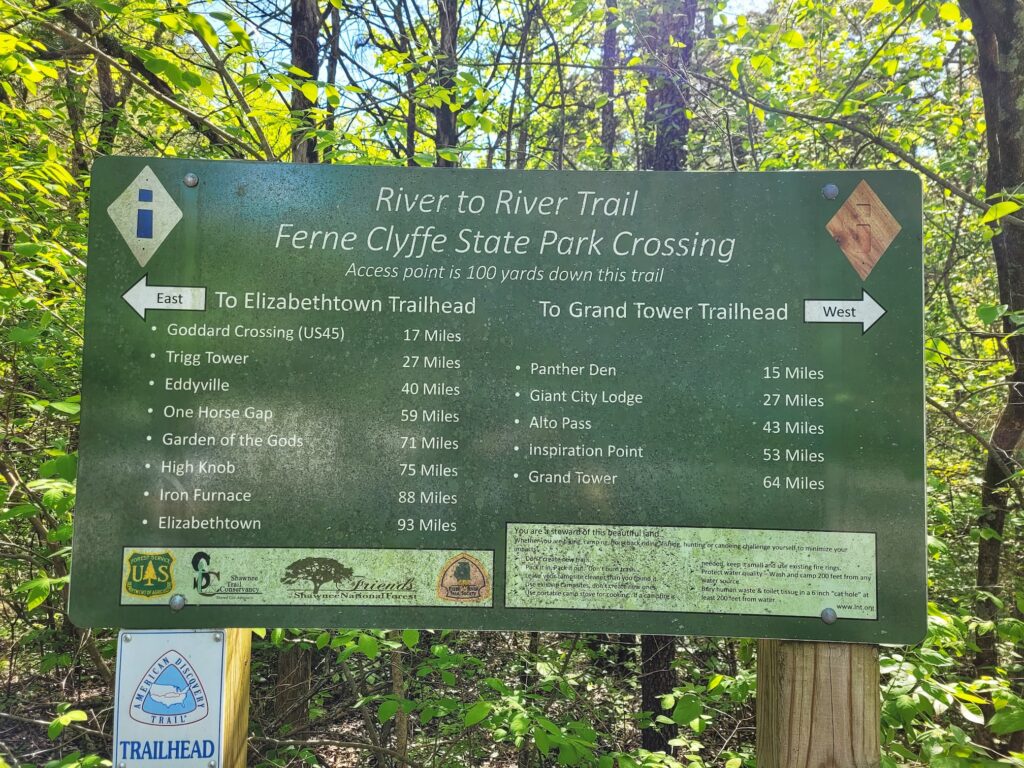 Photo of River to River trail sign at Ferne Clyffe