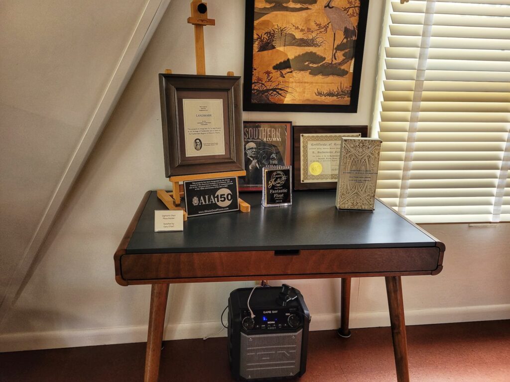 photo of bucky dome home desk with artifacts
