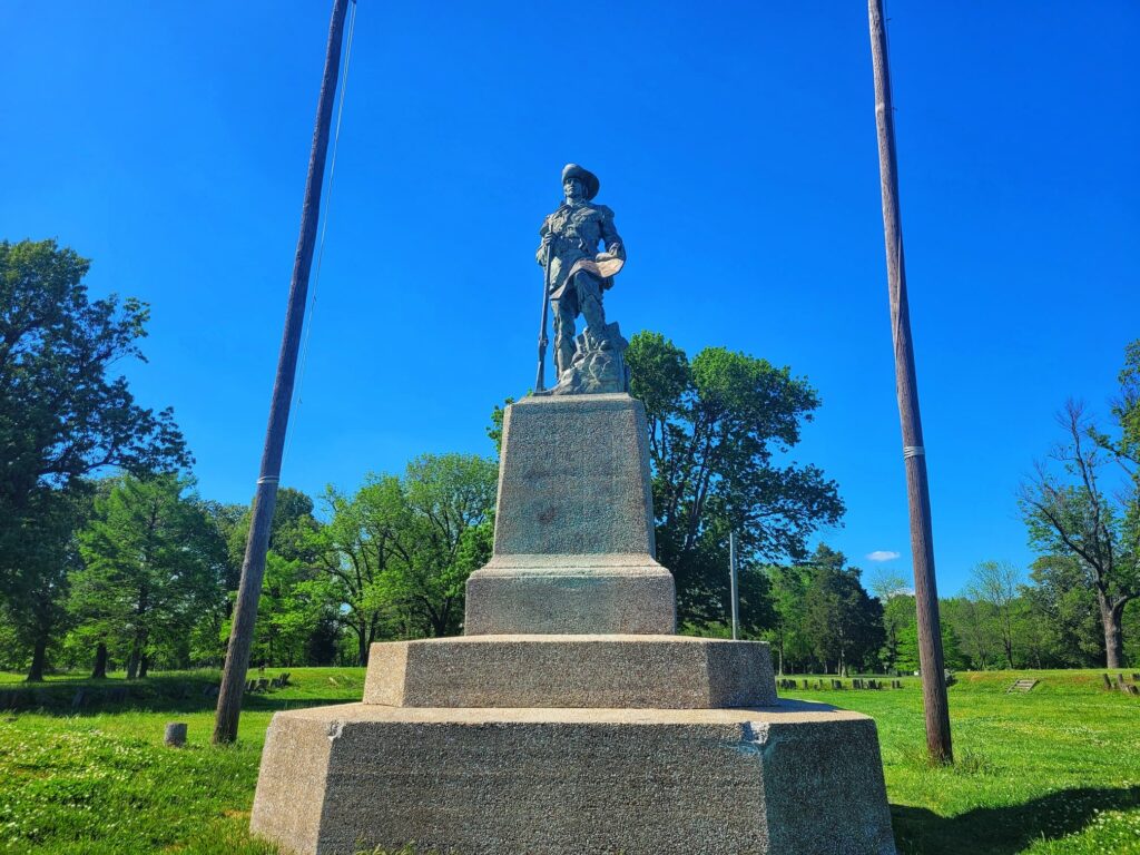 photo of statue of george rogers clark