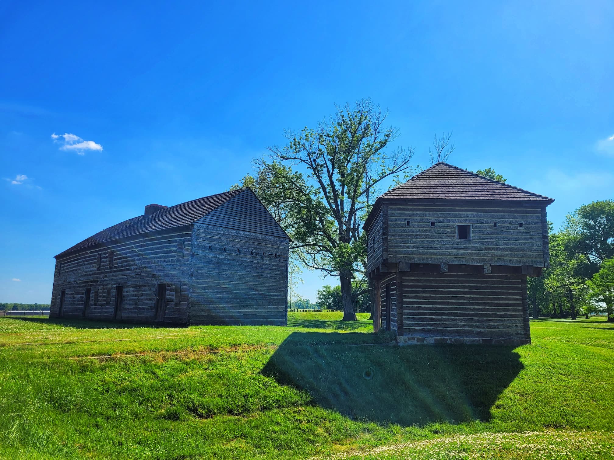 photos of reconstructed fort massac