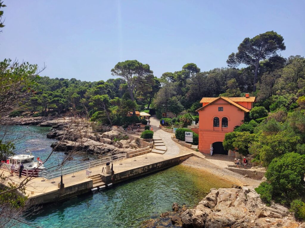 photo of Lokrum Island visitor center and dock