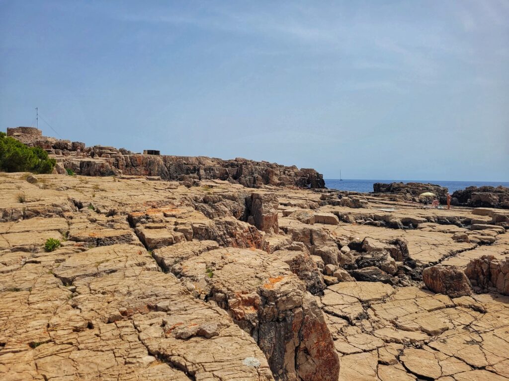 photo of Lokrum Island rocks