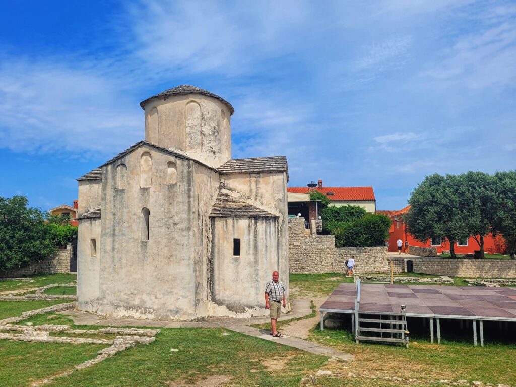 photo of church of the holy cross