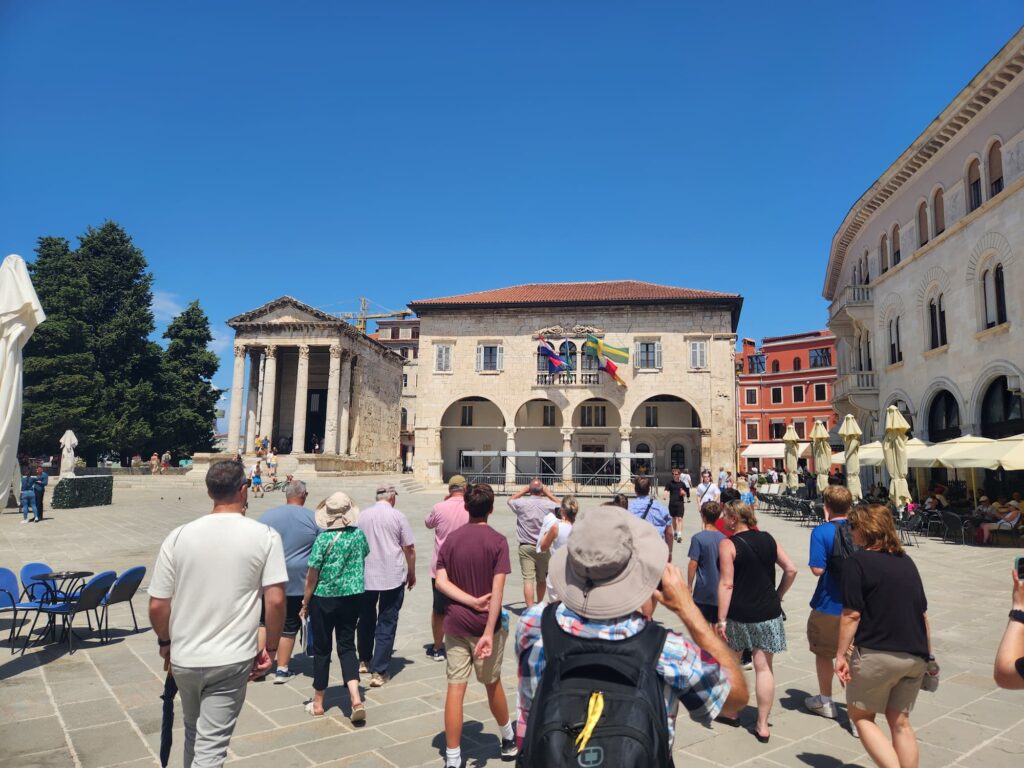 photo of Pula forum