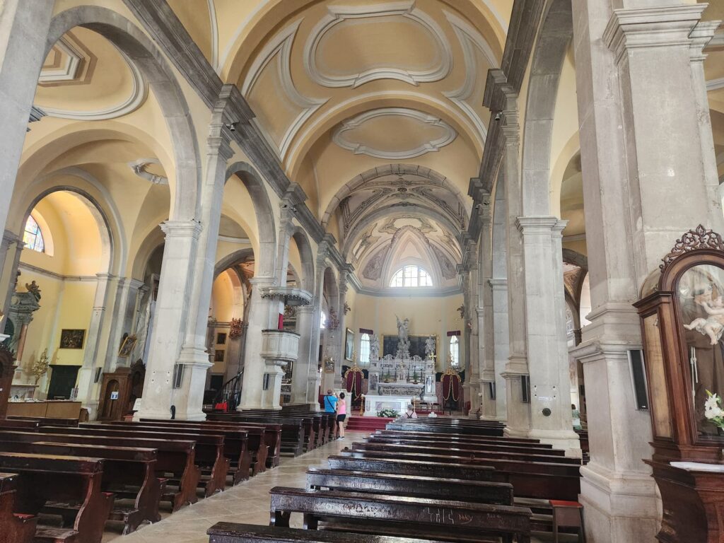 photo of inside st euphemia church in Rovinj