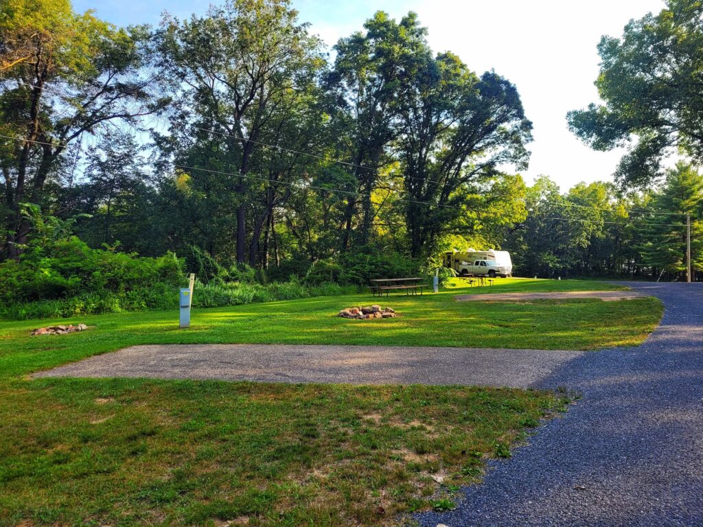 photo of blackhawk lake campsite