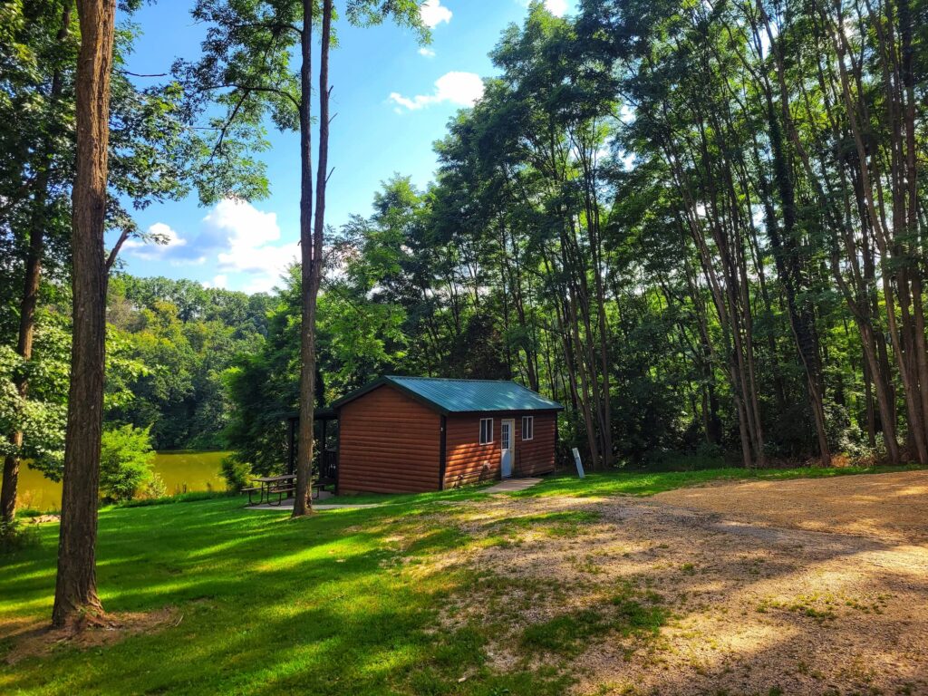 photo of blackhawk lake cabin