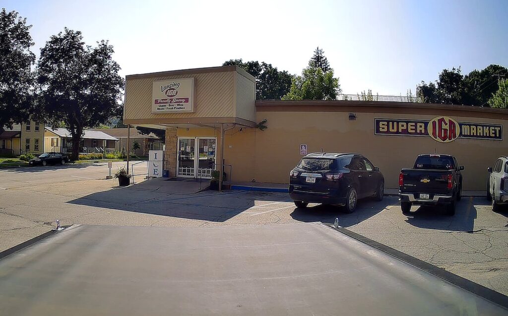 photo of Lansing IGA grocery story