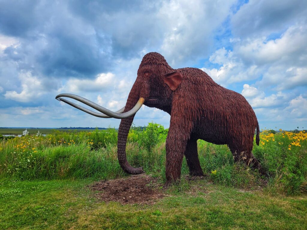 photo of mammoth sculpture at horicon marsh