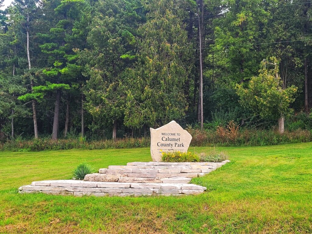 photo of calumet county park entrance sign