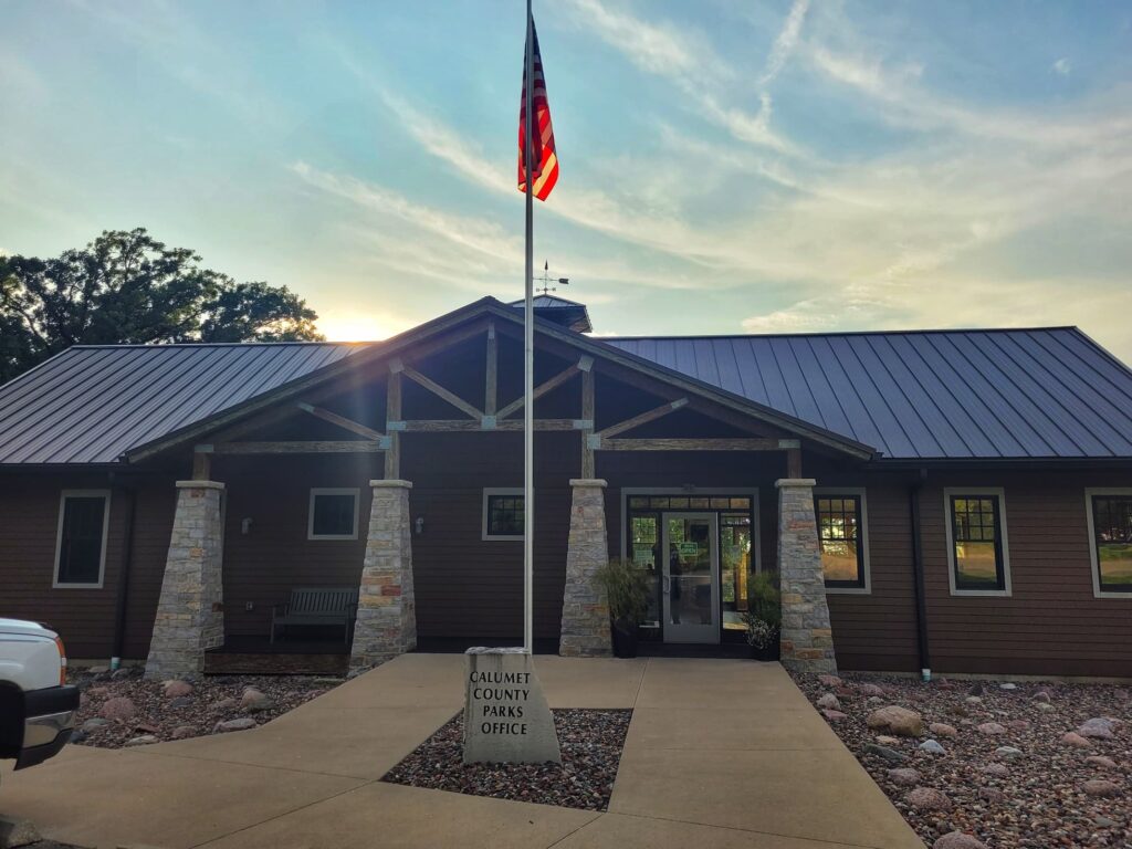 photo of calumet county park office and store