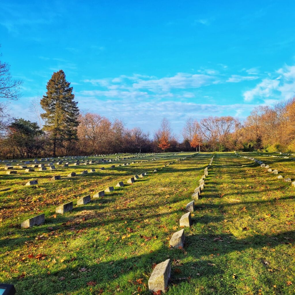 photo of elgin state hospital cemetery