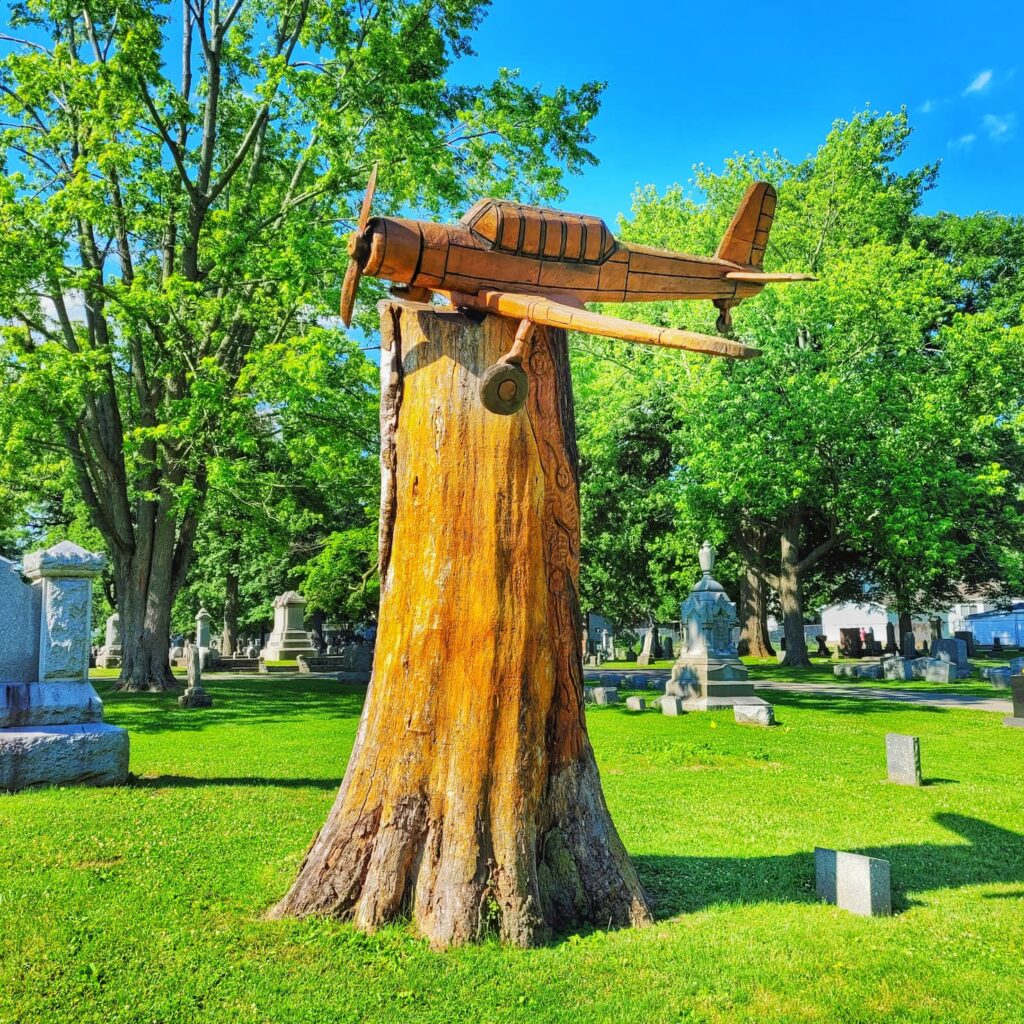 photo of evergreen memorial cemetery