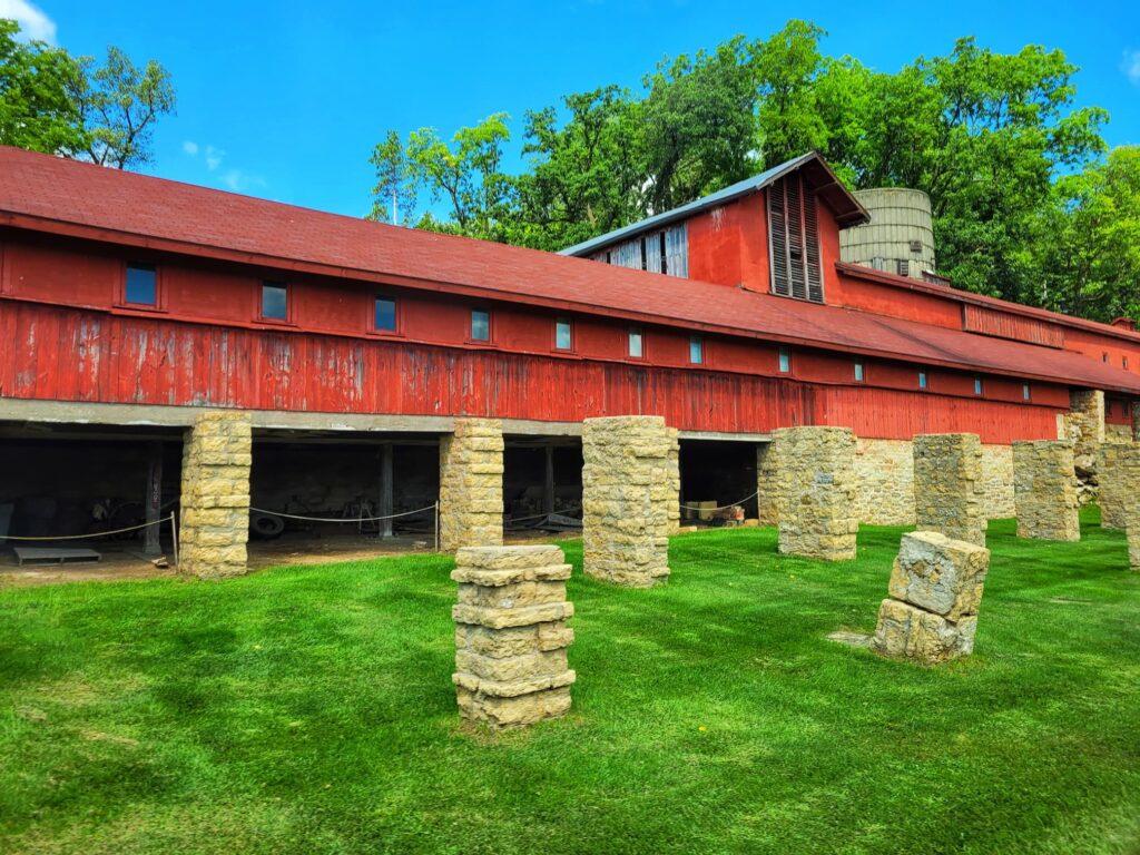 photo of midway barn at taliesin