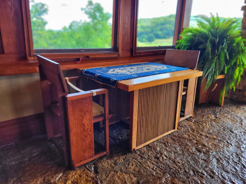 photo of table and chair at taliesin house