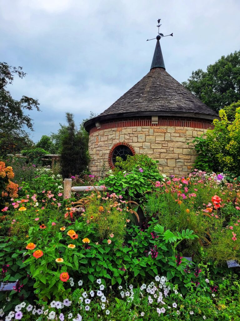 photo of green bay botanical garden english cottage garden