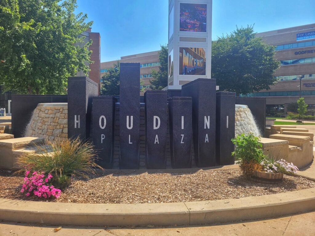 photo of houdini plaza