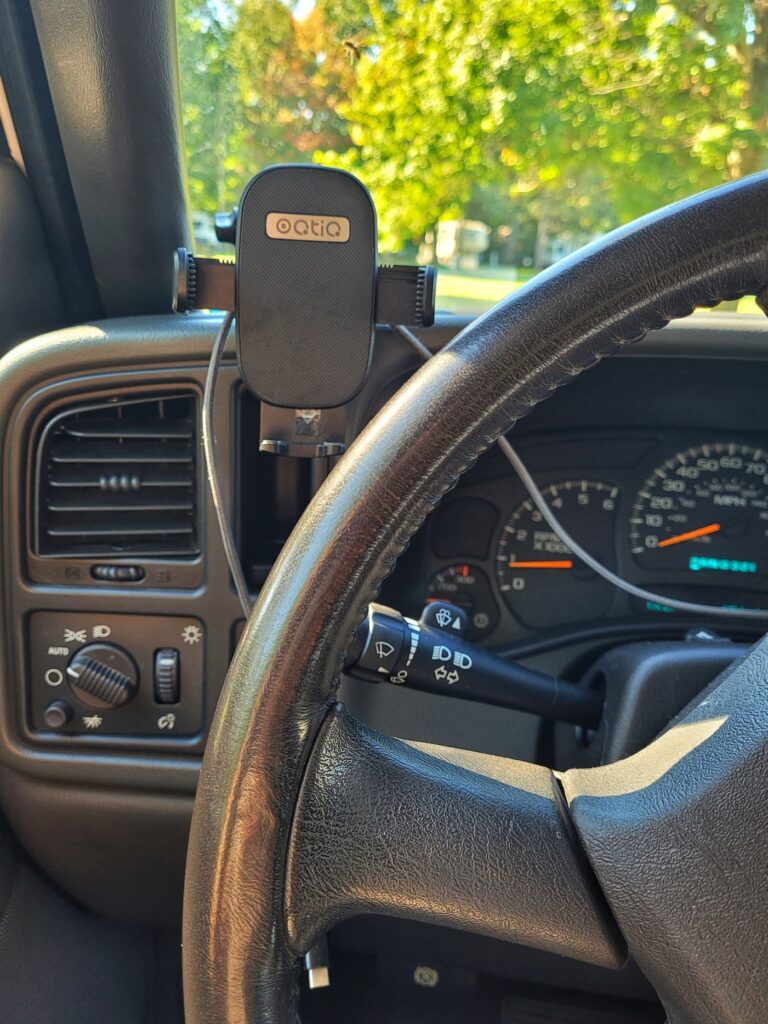 photo of car phone holder