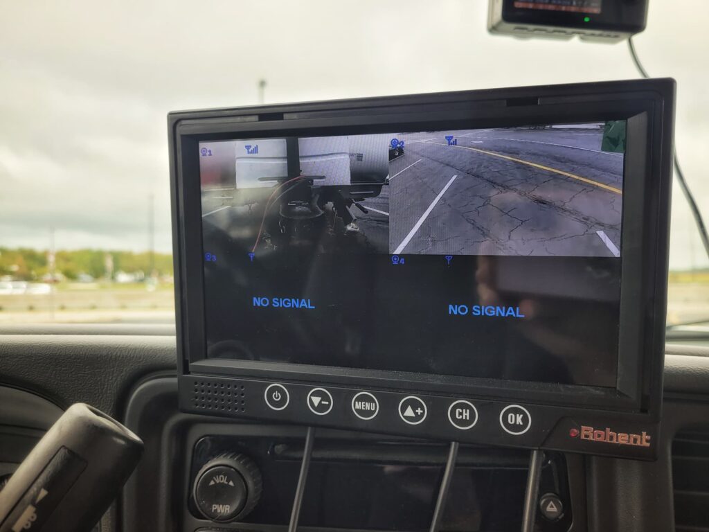 photo of rohent backup camera monitor