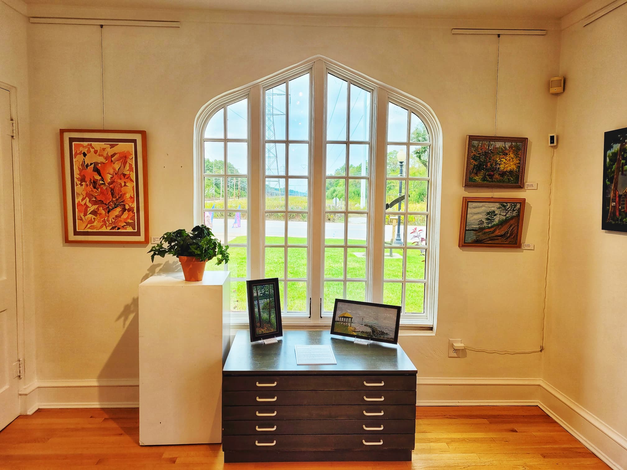 photo of beverly shores depot museum art gallery