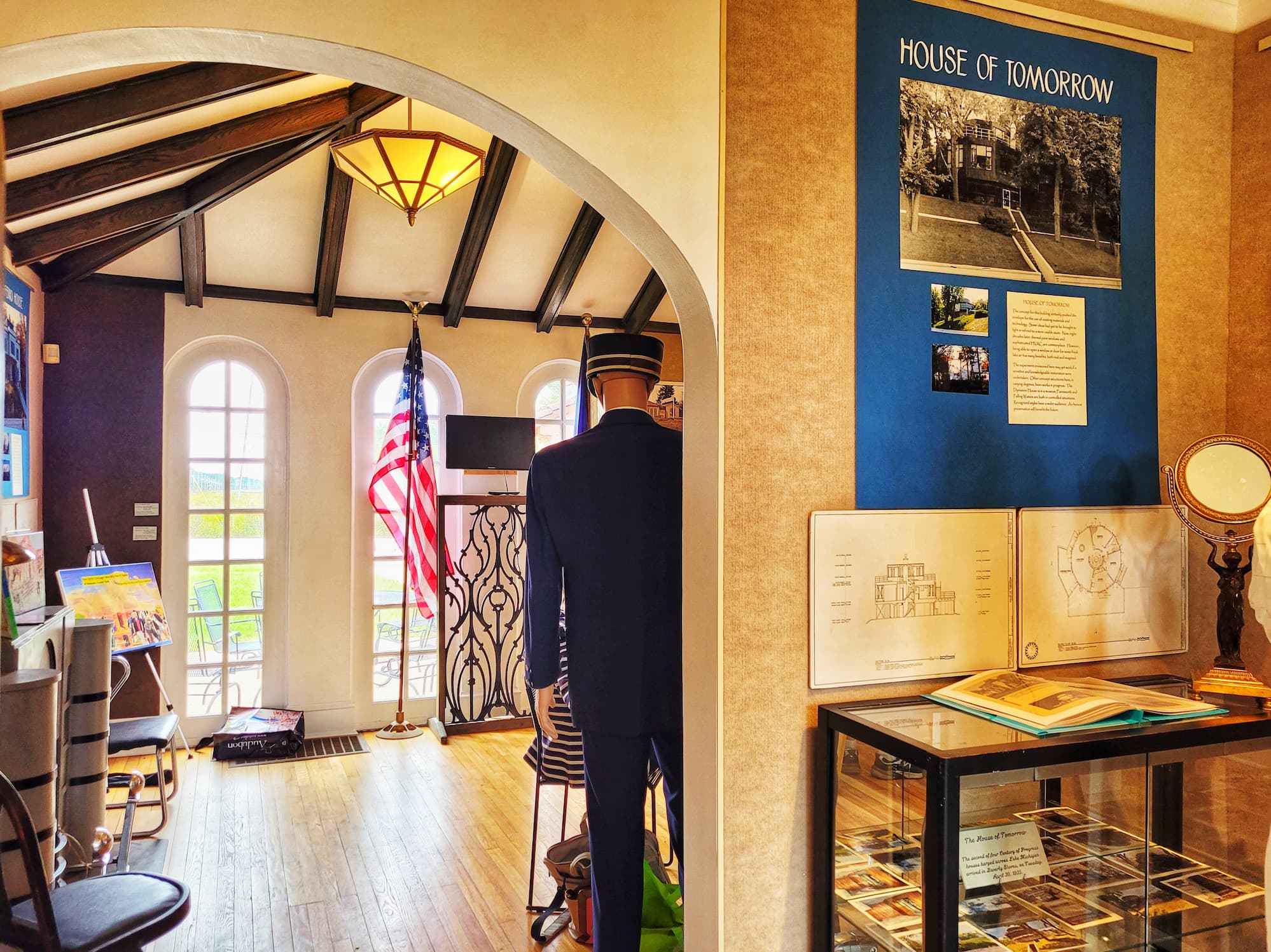 photo of beverly shores depot museum