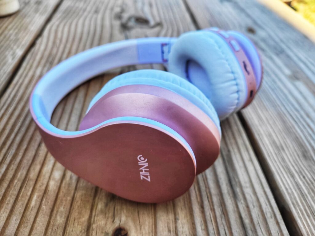 photo of pink headphones