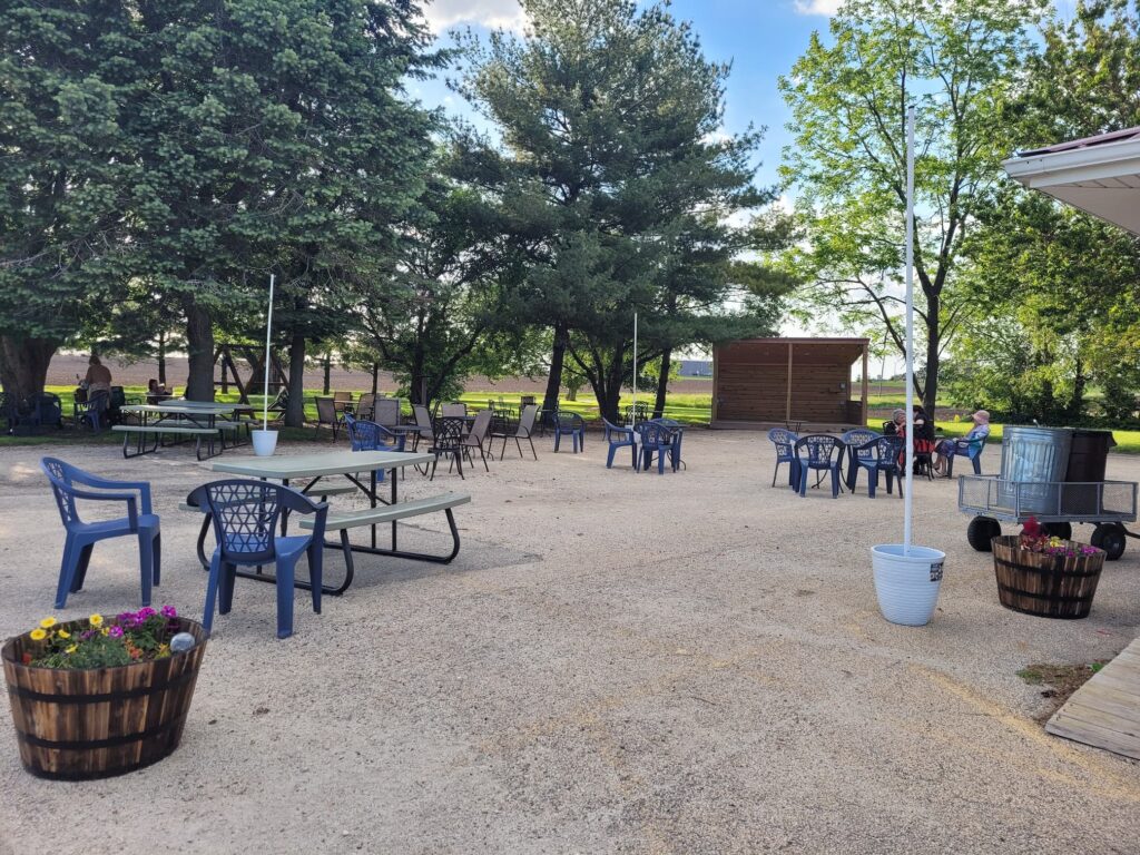 photo of alto vineyards champaign patio