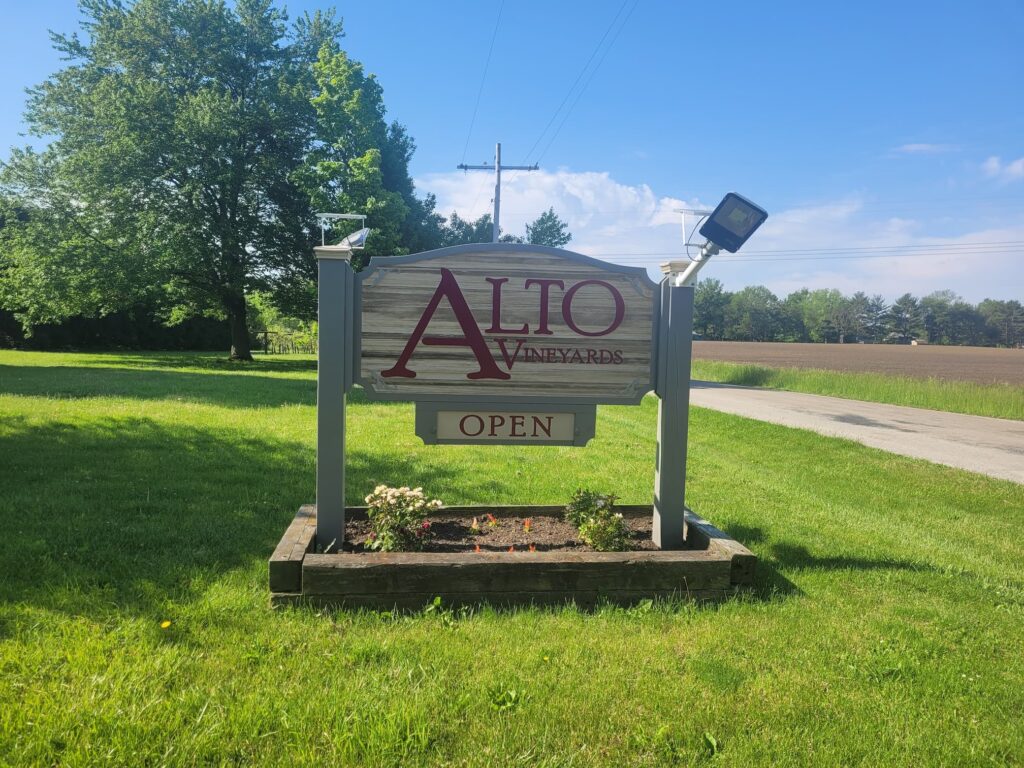 photo of alto vineyards sign