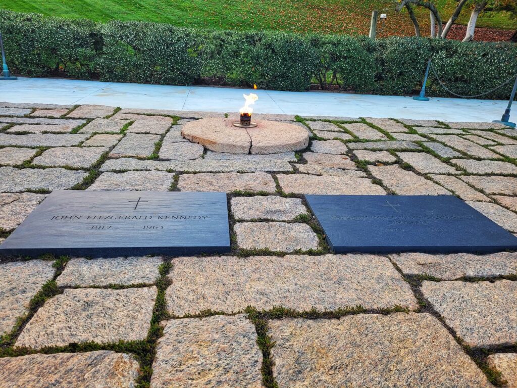 photo of jfk grave