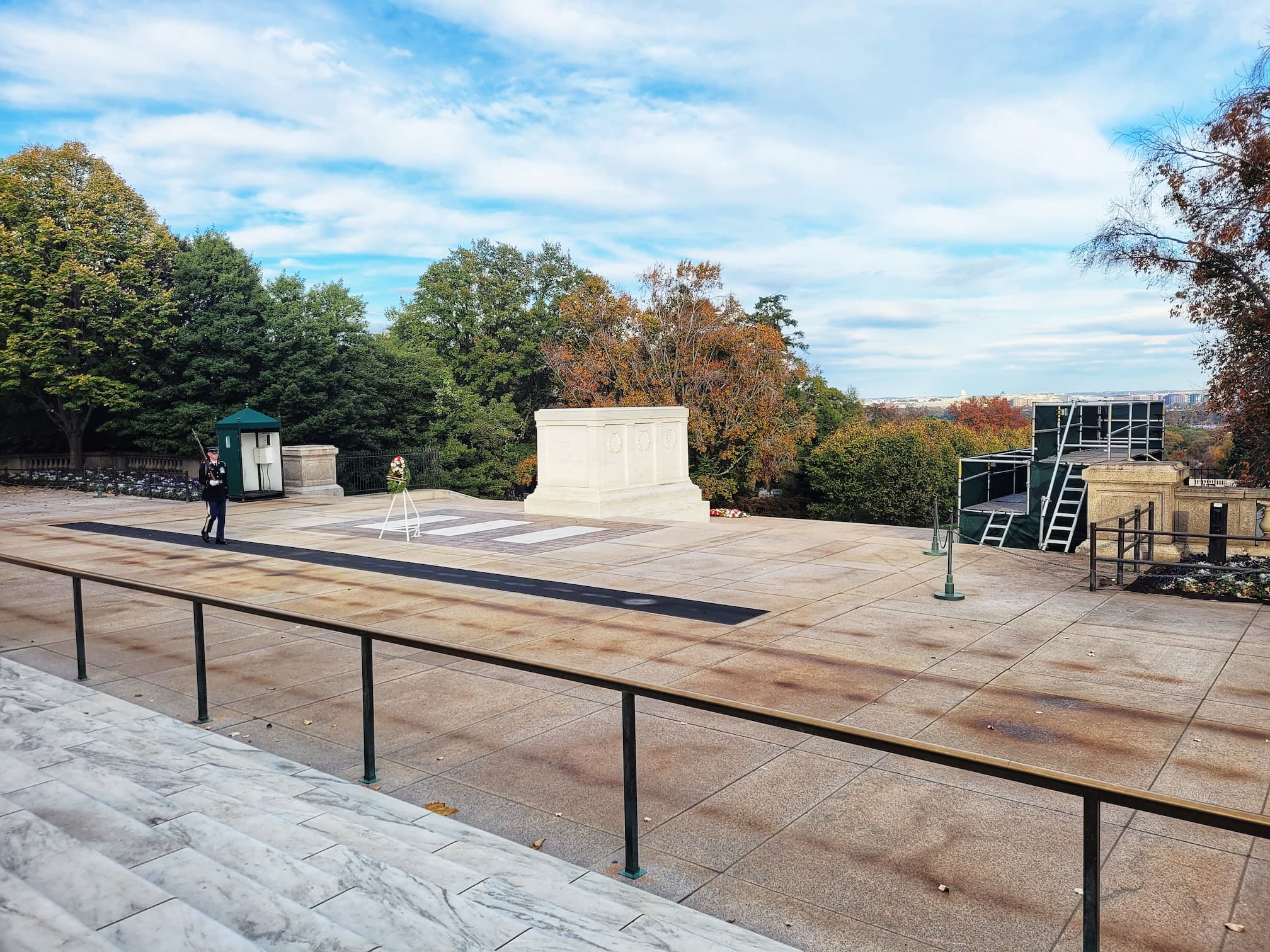 photo of tomb of the unknown soldier