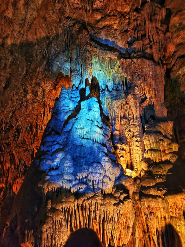 photo of dixie caverns