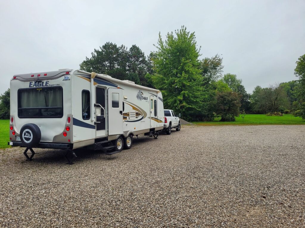 photo of harvest host campsite at muffleheads brewery