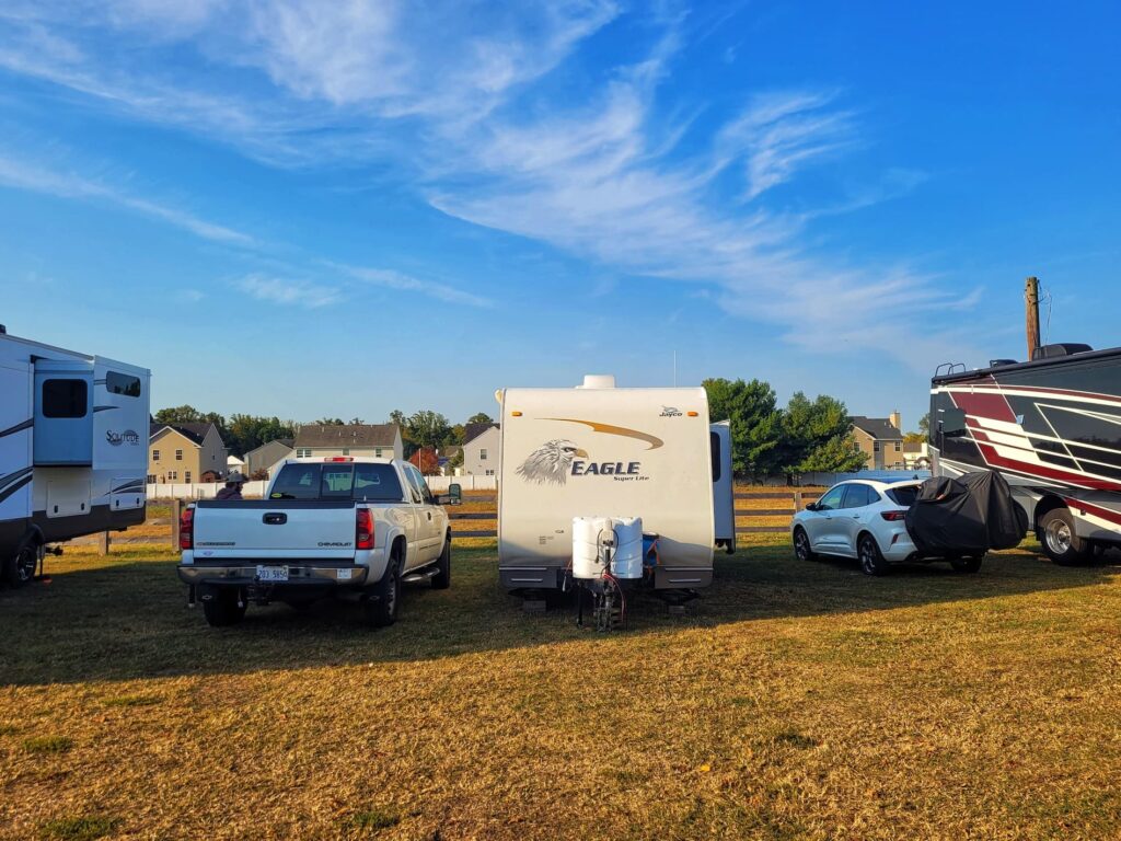 photo of harvest hosts campsite at farmers market