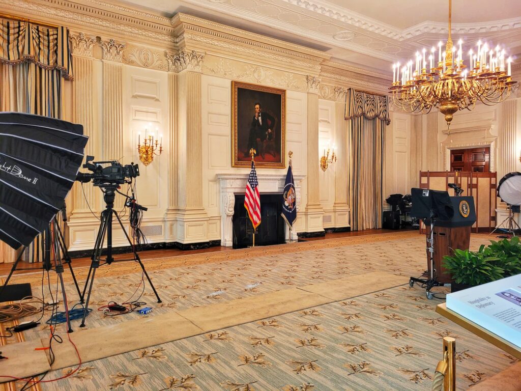 photo of white house dining room