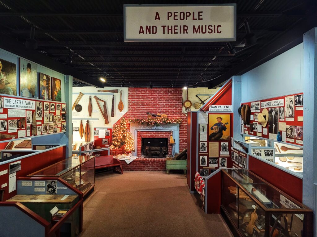 photo of museum of appalachia music exhibit