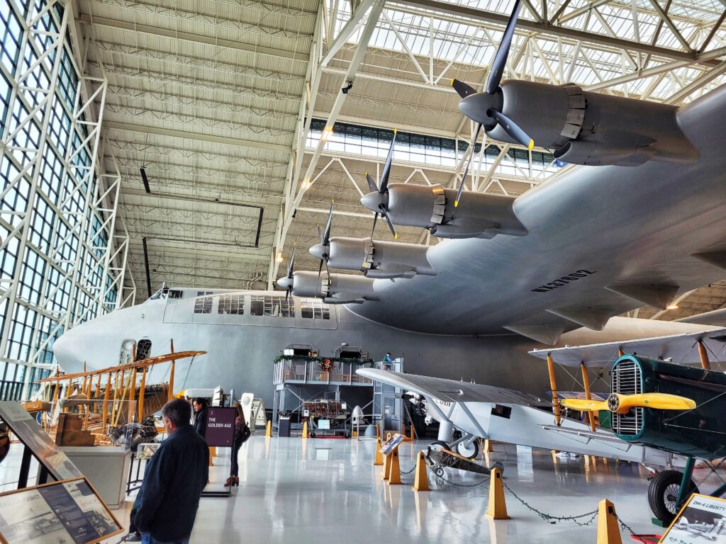 photo of spruce goose plane