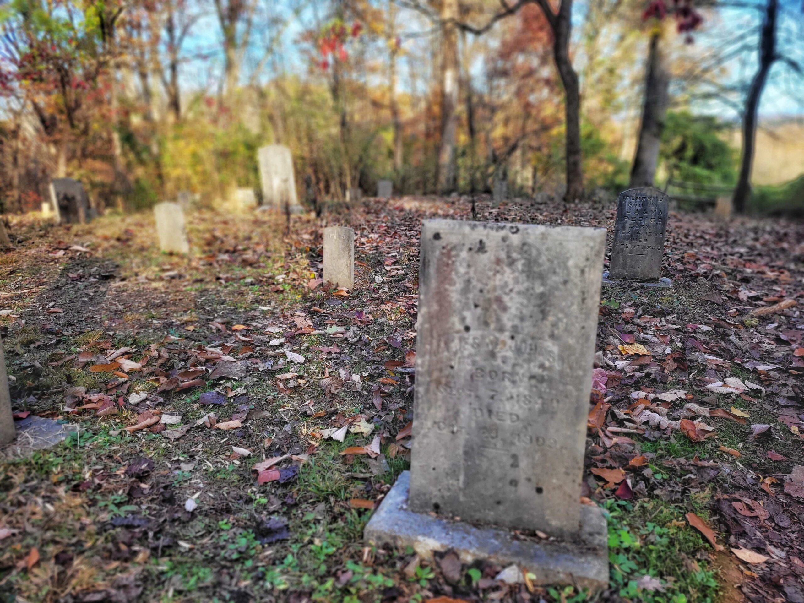 photo of cemetery at mead's quarry