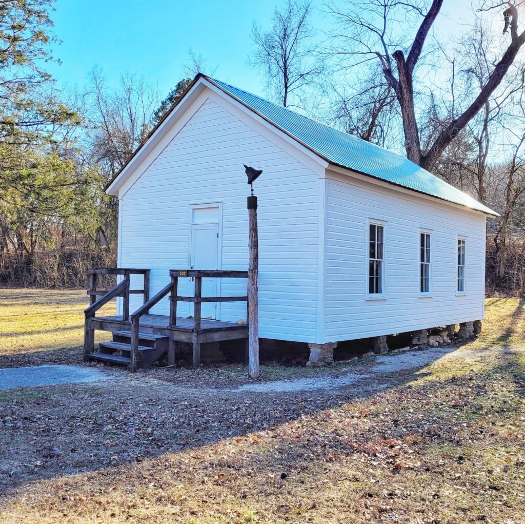 photo of one room schoolhouse