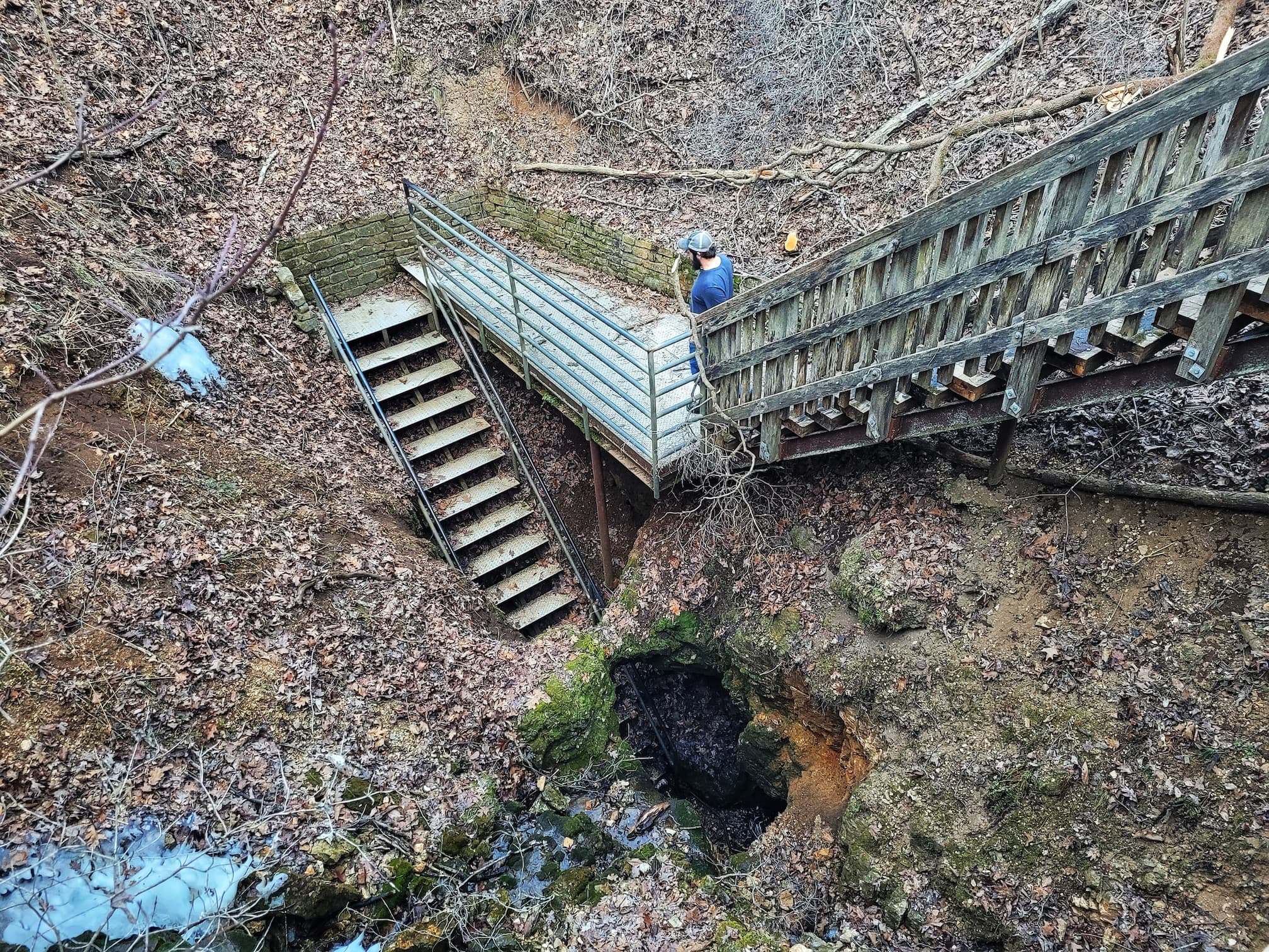 photo of devils well walkway in nsr