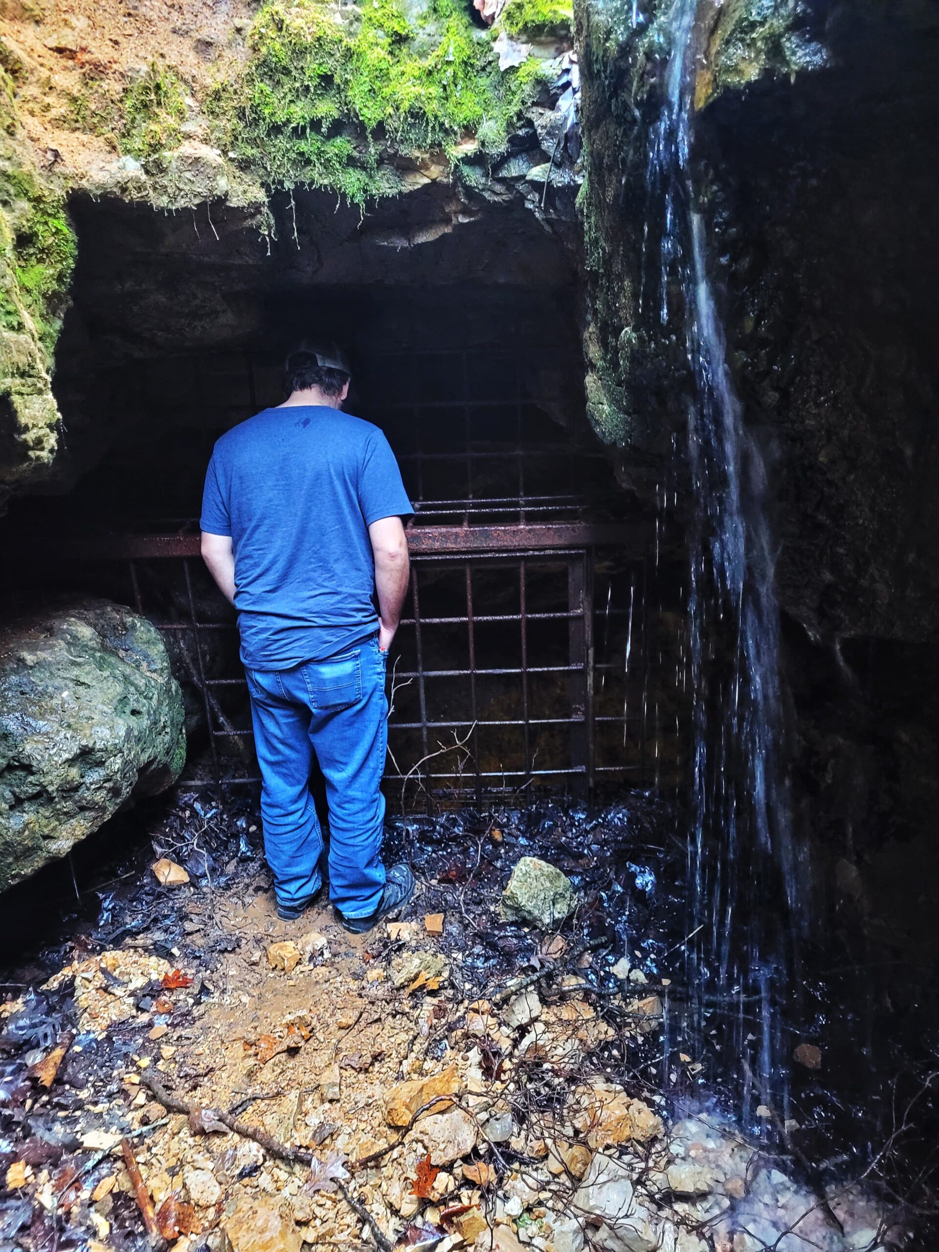 photo of devils well in ozark nsr