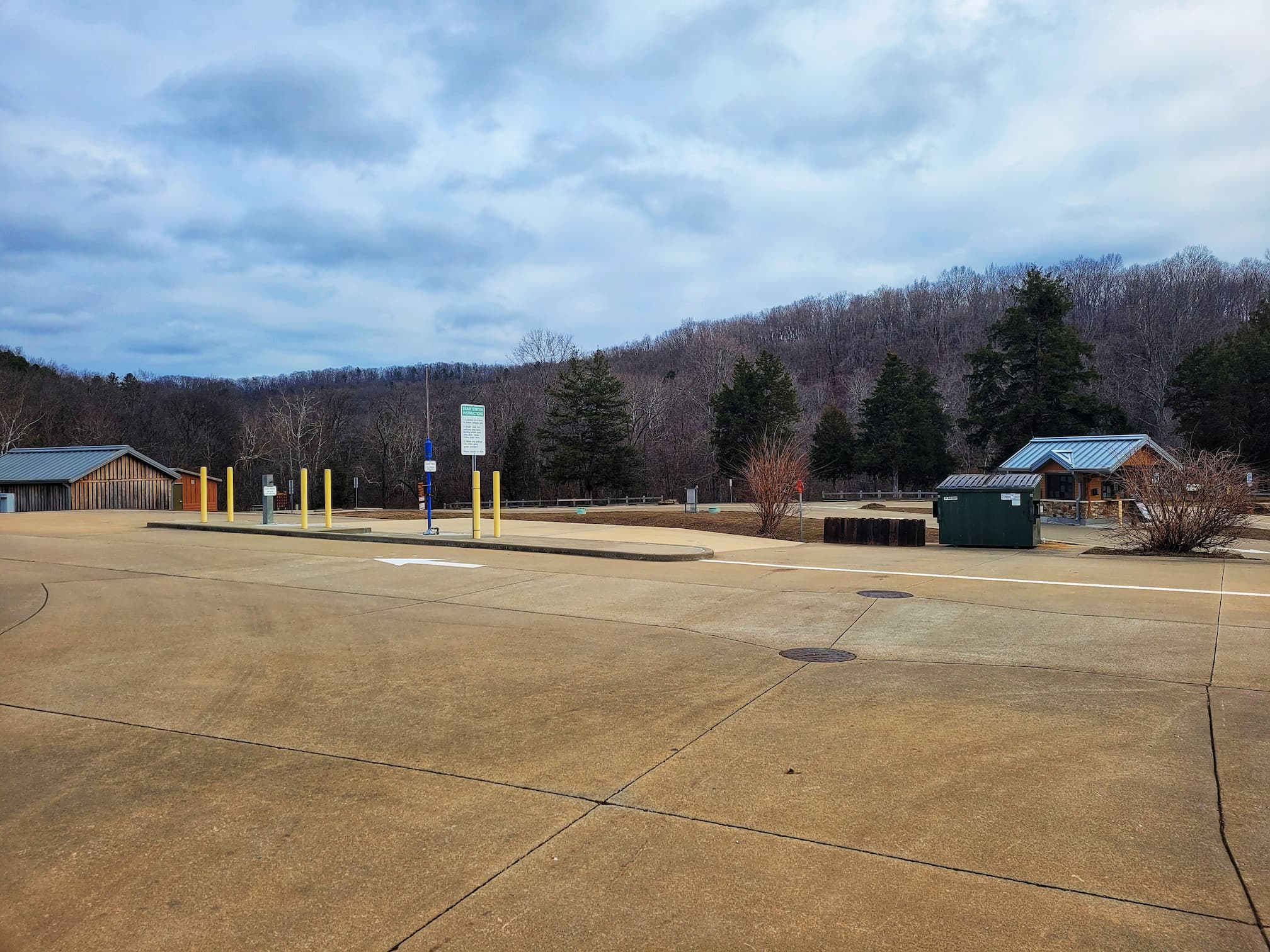 photo of echo bluff dump station from another angle