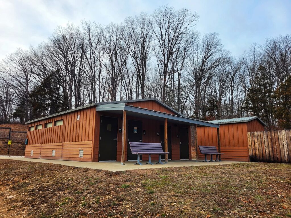 photo of echo bluff showerhouse