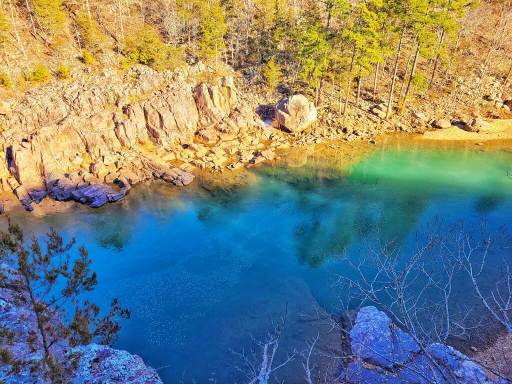 photo of  johnson's shut ins state park river