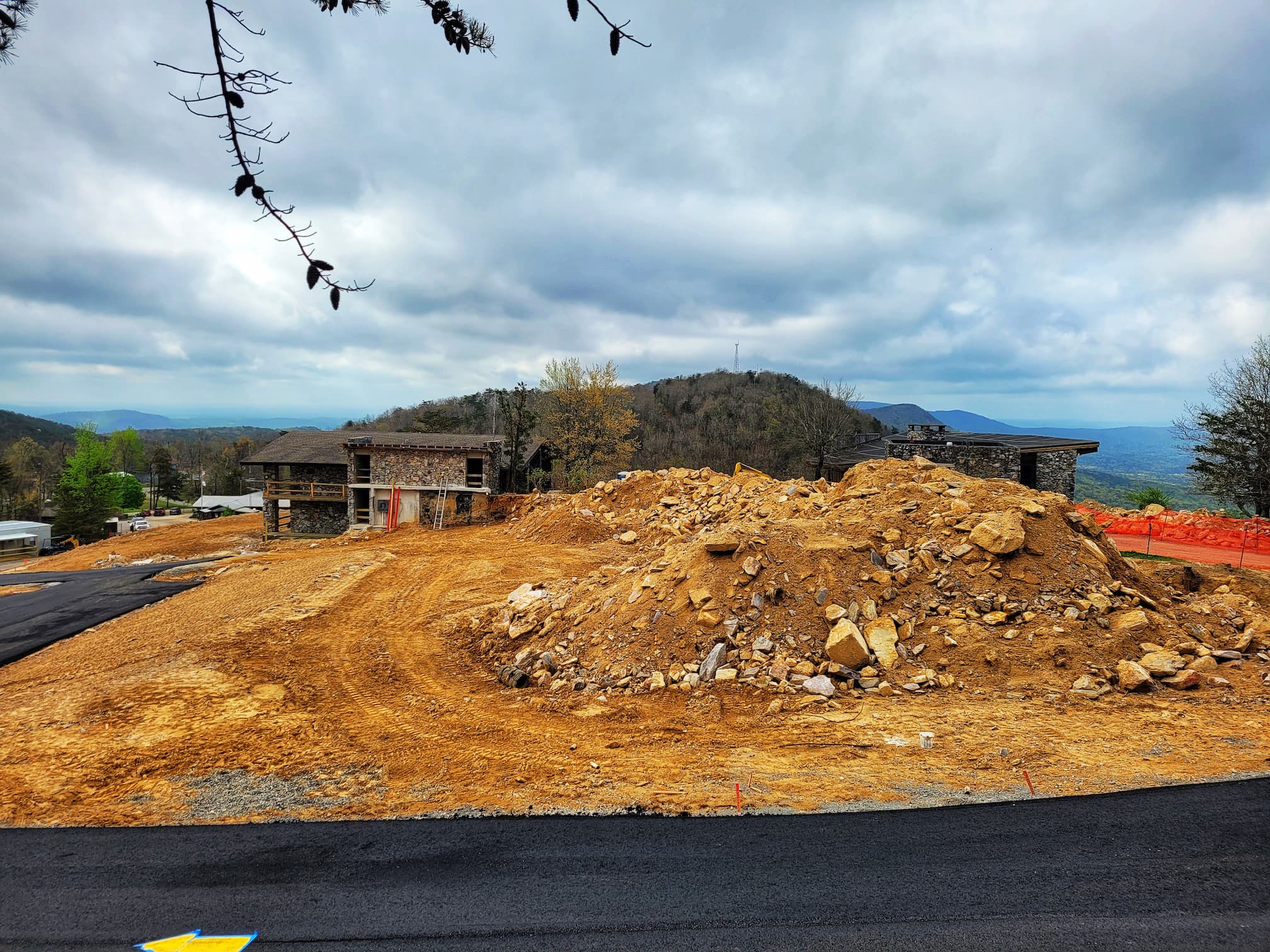 photo of cheaha state park hotel construction