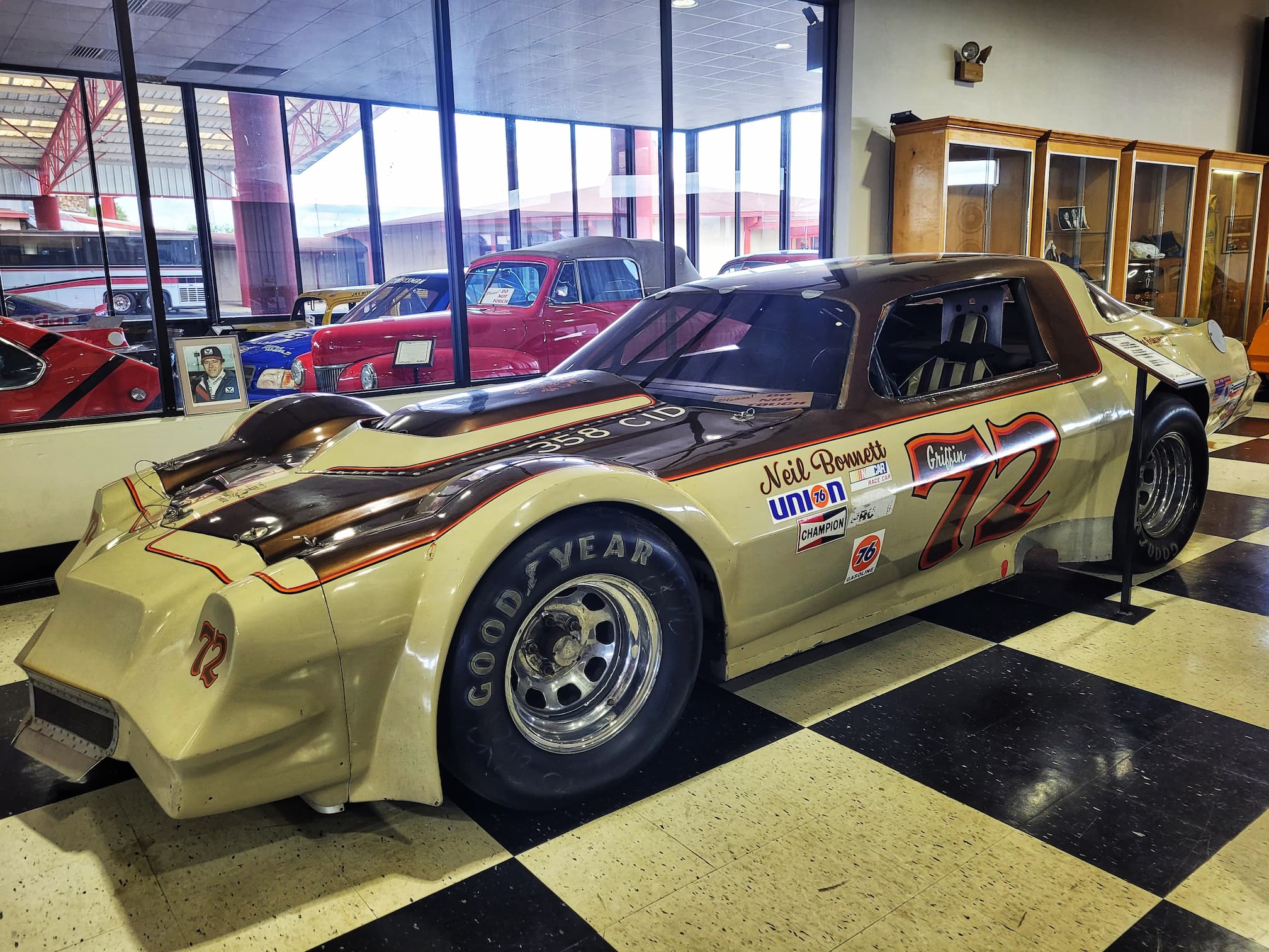 photo of number 72 race car