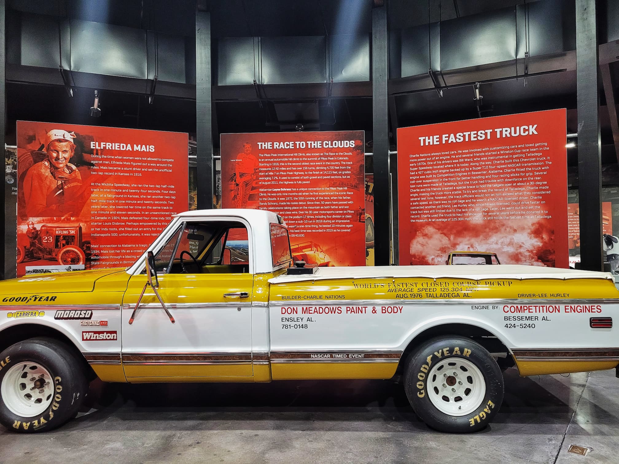photo of racing pick up truck
